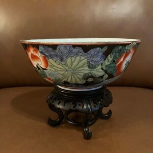 Vintage Chinese Porcelain Hand Painted Lilies on Black Bowl w/ Wood Stand